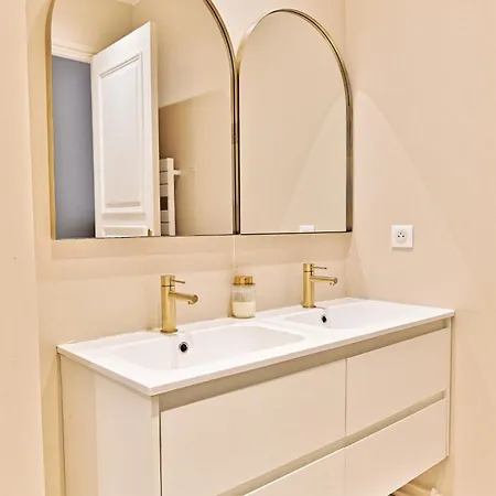 Apartment Moderne Et Climatise - Arc De Triomphe Paris